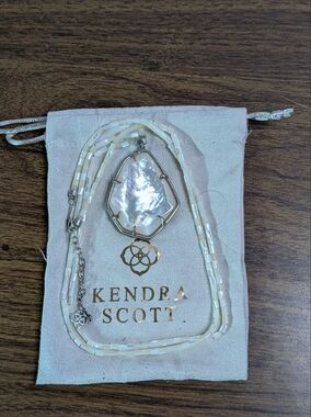 Kendra Scott Beatrix Long Pendant Necklace In Ivory Mother Of Pearl